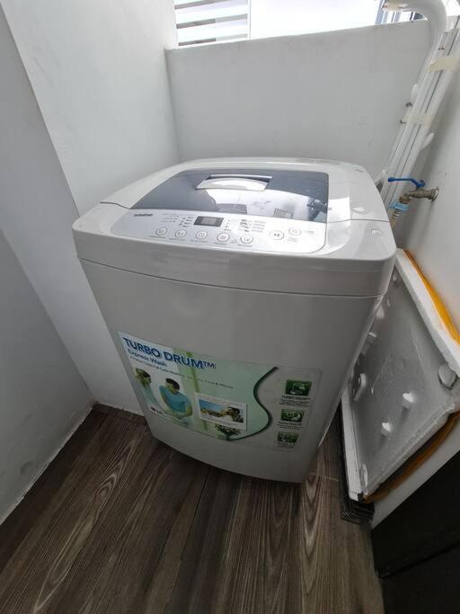 V' Bros Vivacity J2.1 Got Dryer Apartment